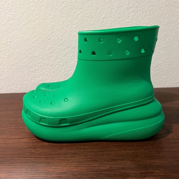 CROCS Rain Boots - Grass Green - W 9 / M 7 - EUC - Picture 3 of 9